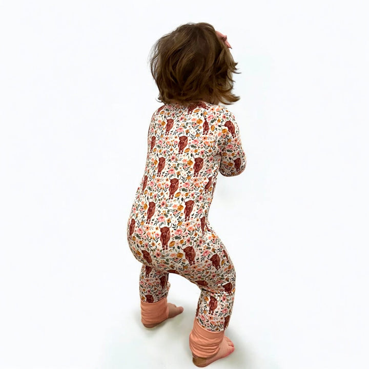 Highland Cow Bamboo Zipper Sleeper