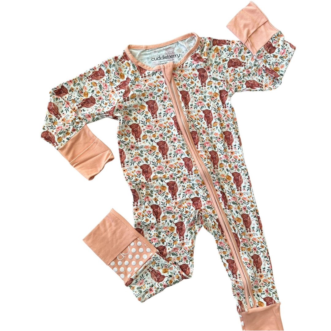 Highland Cow Bamboo Zipper Sleeper